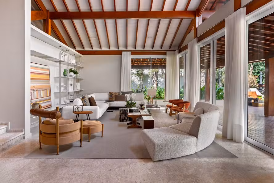 Cobertura duplex cinematográfica com vista 360°